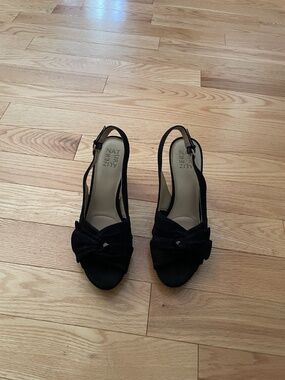 Naturalizer black suede sling back peep toe heels